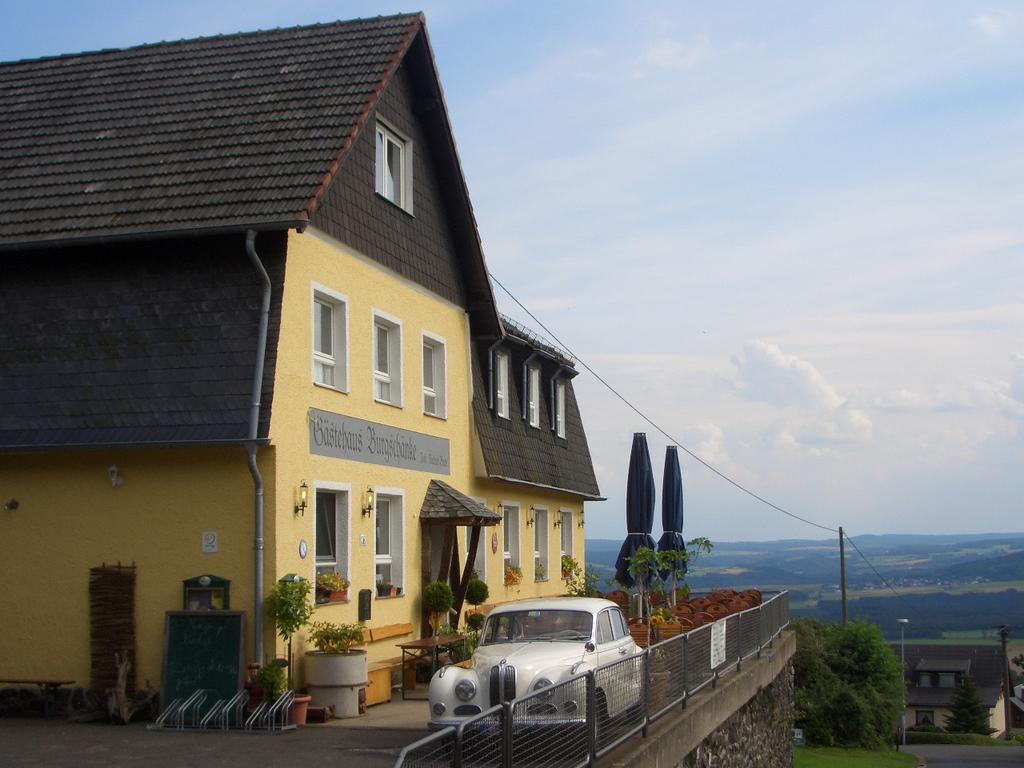 Gasthaus Zur Burgschaenke Aremberg Exteriör bild