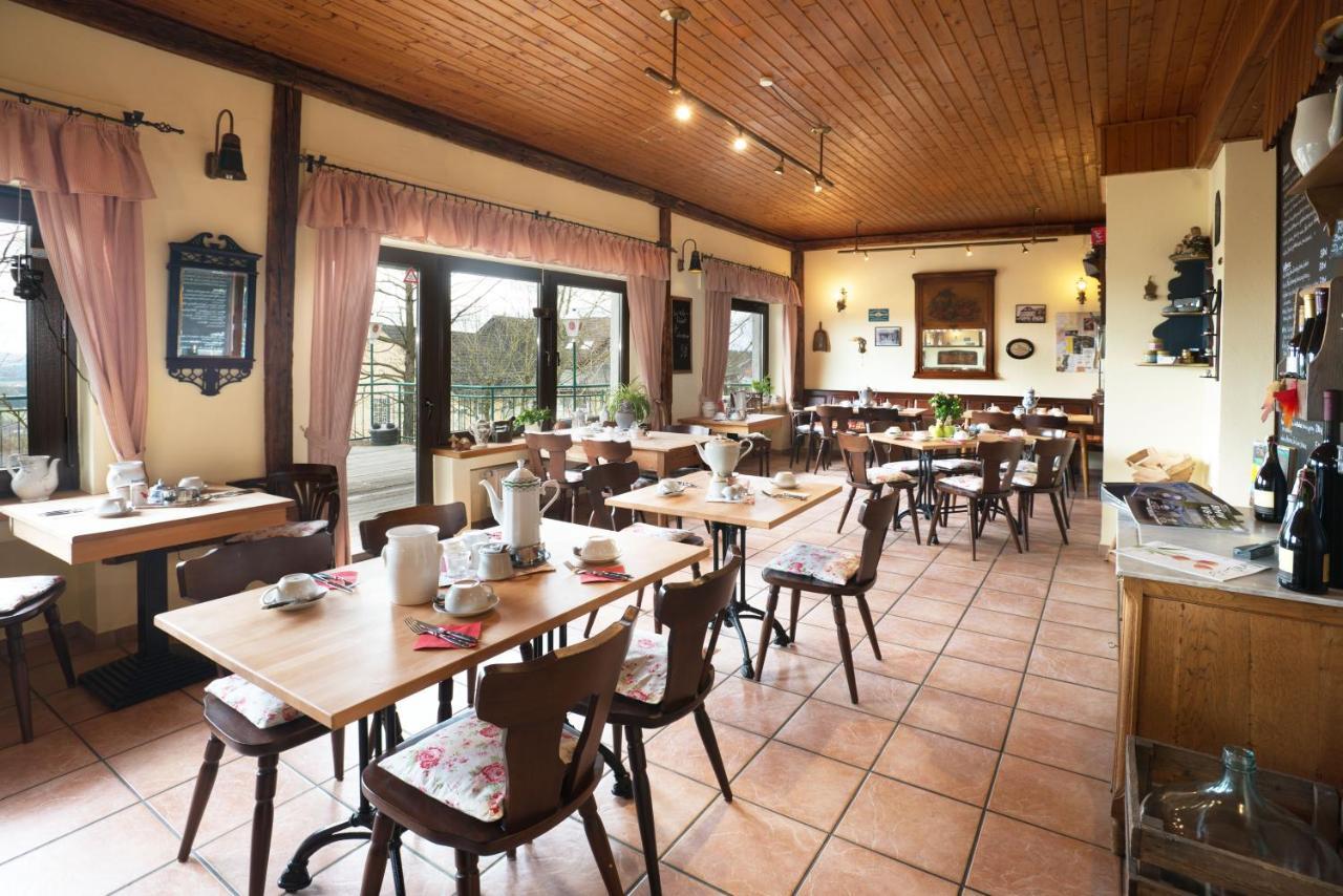 Gasthaus Zur Burgschaenke Aremberg Exteriör bild